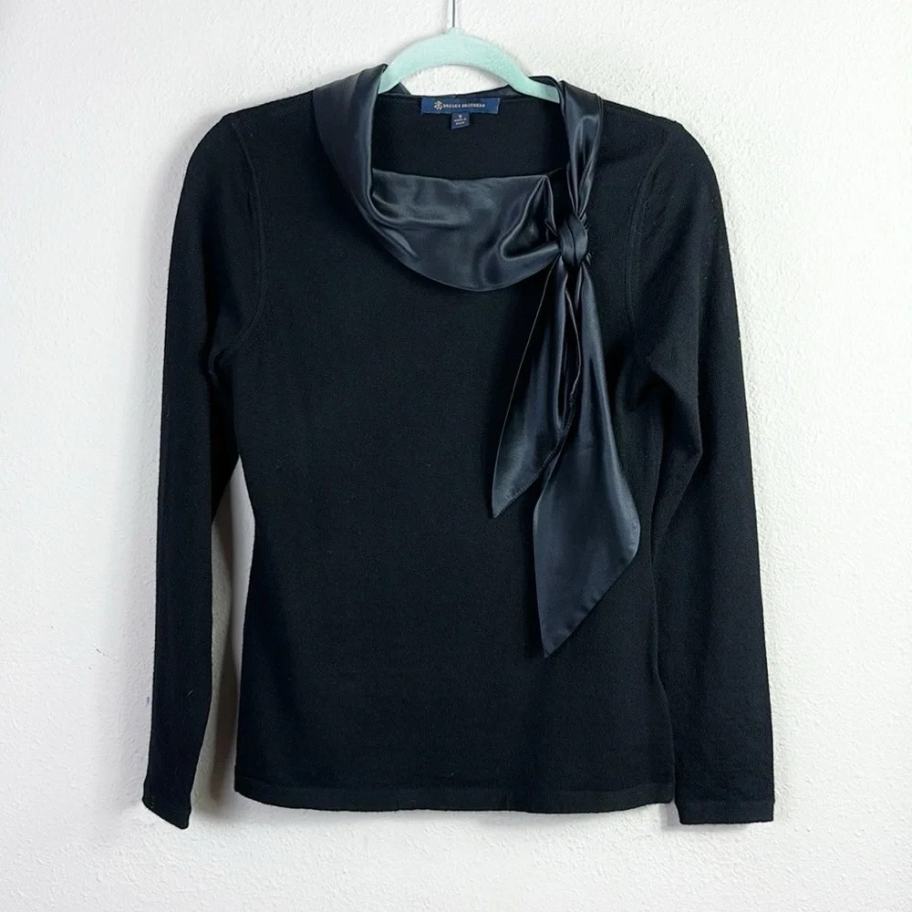 Brooks Brothers Black Crew Neck Sweater with Satin Bow
